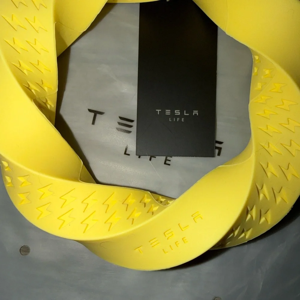 Tesla Life dog toys